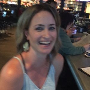 Meet your Posher, Whitney